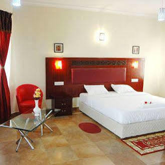 Cynosure Resort มาดิเครี ภายนอก รูปภาพ